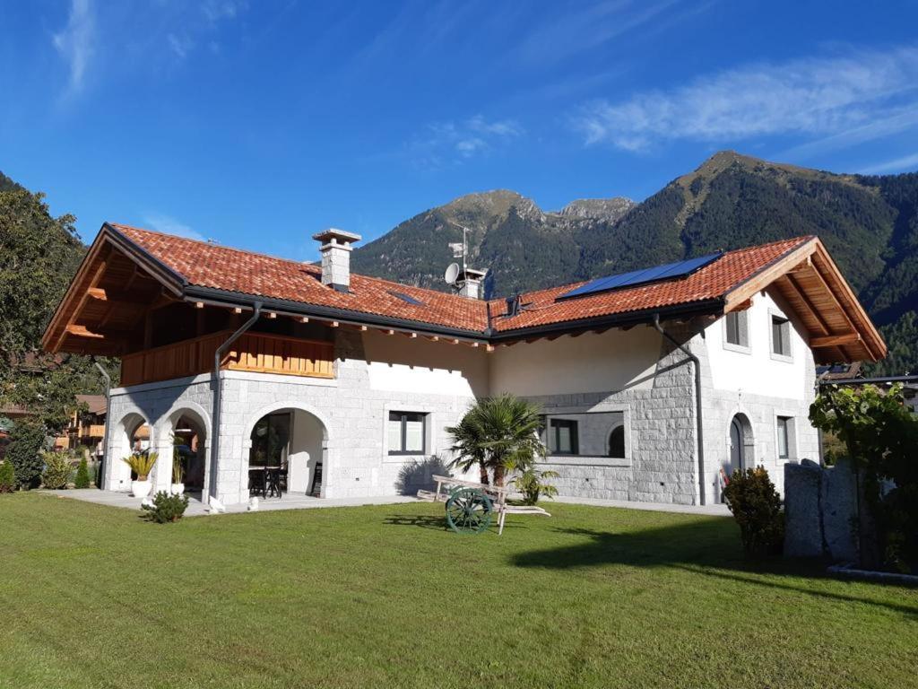 B&B Casa Il Sasso Pinzolo Luaran gambar