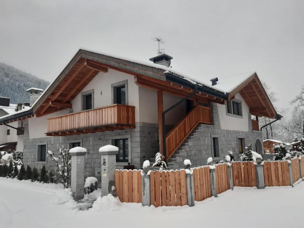 B&B Casa Il Sasso Pinzolo Luaran gambar