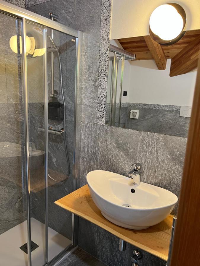 B&B Casa Il Sasso Pinzolo Luaran gambar